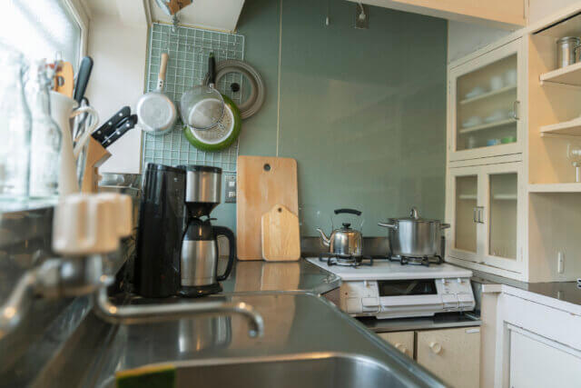 キッチンでの水漏れが家全体に及ぼす影響