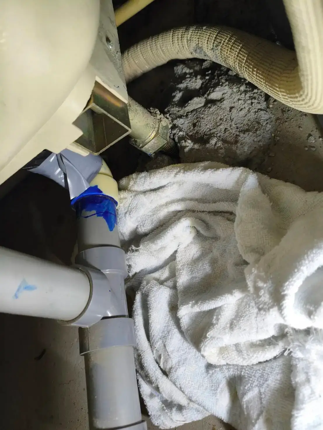 水漏れの原因を解消！浴室排水管の補修工事-大阪市都島区